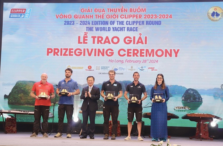 Đội QingDao giành vị trí thứ 1 giải cuộc đua số 7 với tên gọi “Khám phá bất tận Vịnh Hạ Long”