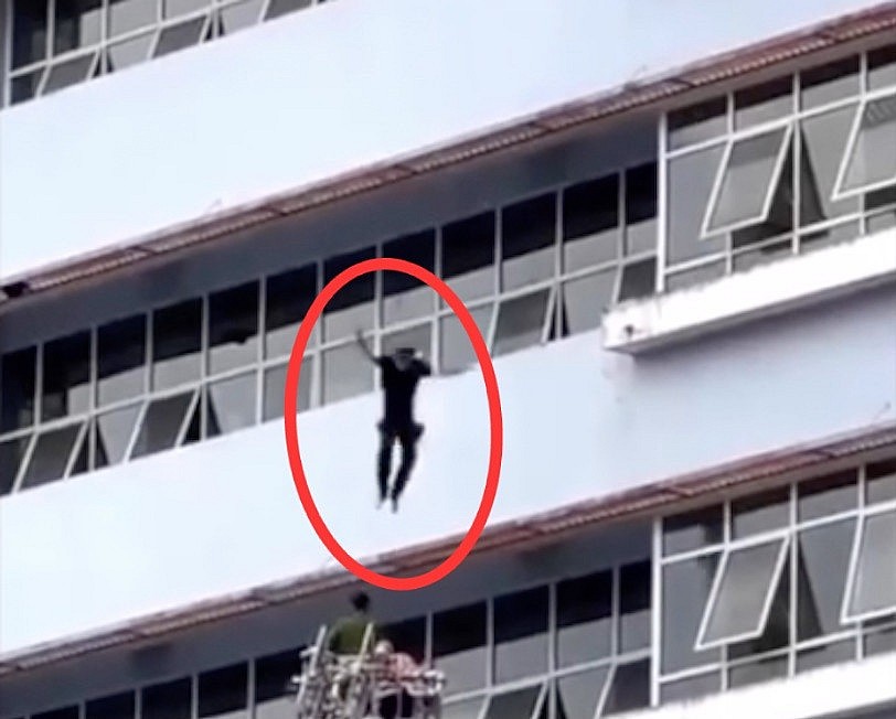 Bệnh nhân nhảy từ tầng 7 toà nhà xuống đất tử vong