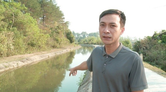 Đại úy Lê Hoàng Hà Nam tại khu vực cứu người đuối nước. (Ảnh: Công an Điện Biên)