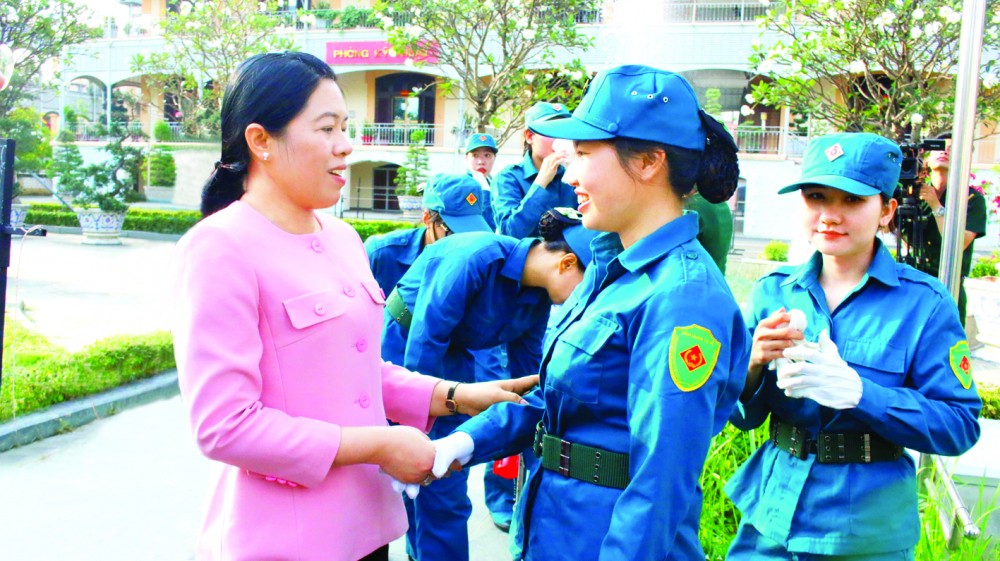 TP.HCM: Hơn 100 nữ dân quân để huấn luyện cho dịp kỷ niệm quan trọng của đất nước