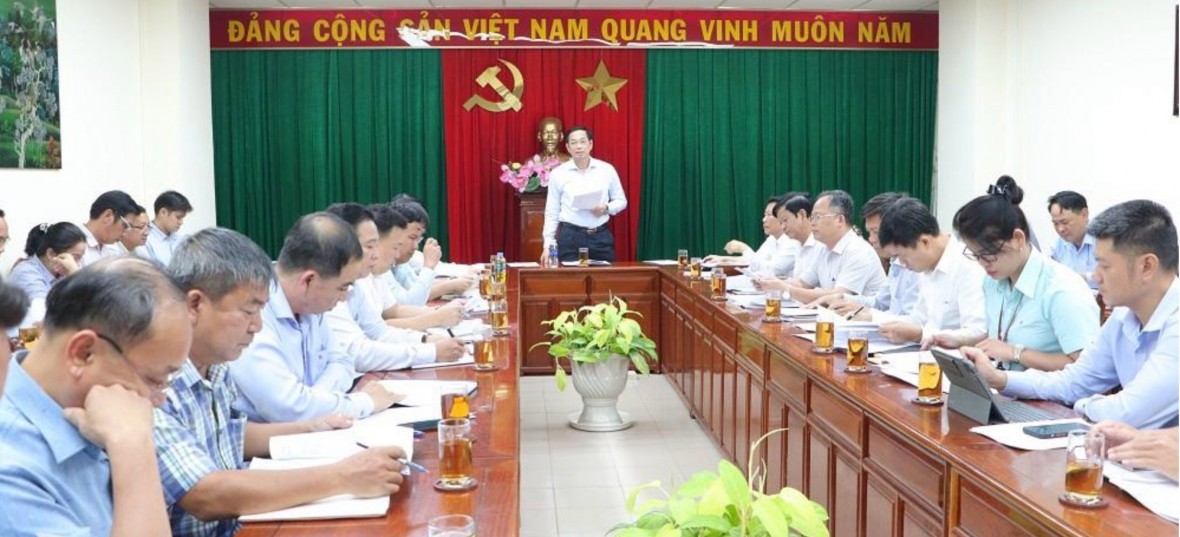 Phó chủ tịch UBND tỉnh Đồng Nai Võ Văn Phi phát biểu kết luận buổi làm việc.