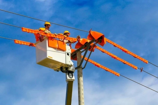 Các dự án đường dây 500 kV mạch 3 kéo dài là dự án trọng điểm, cấp bách. Ảnh: EVN.