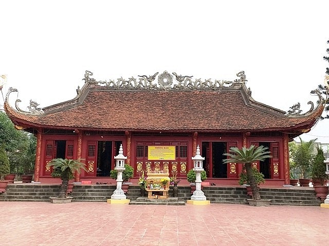 Đền thiêng thờ Thủy tổ Quốc mẫu nước Việt