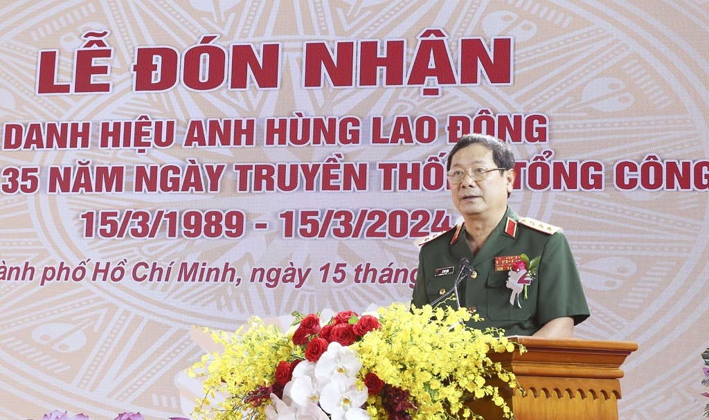 Thượng tướng Lê Huy Vịnh, Thứ trưởng Bộ Quốc phòng phát biểu chúc mừng