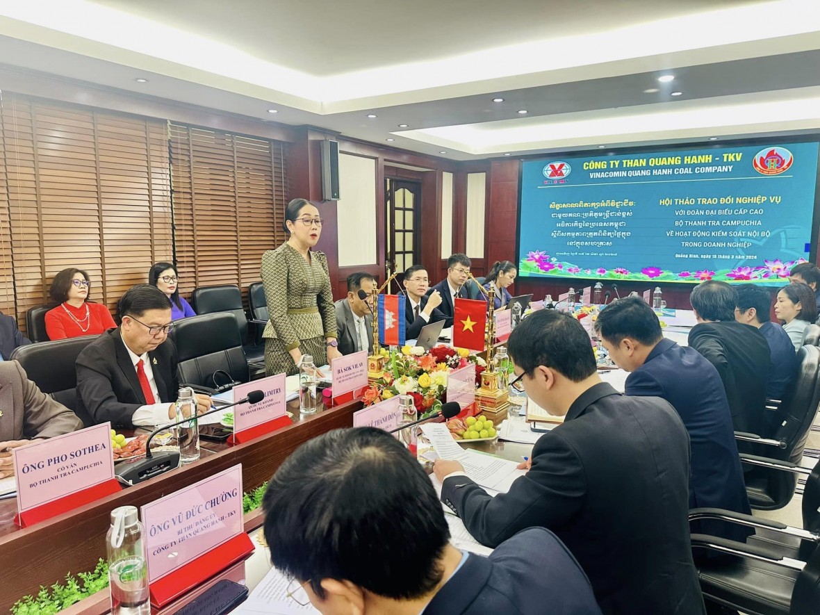 Công ty Than Quang Hanh tổ chức trao đổi nghiệp vụ với Bộ thanh tra Campuchia