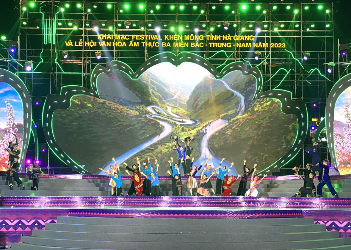 Năm 2023, tỉnh Hà Giang tổ chức festival Khèn Mông và Lễ hội ẩm thực ba miền Bắc - Trung - Nam.  (Ảnh: Báo Hà Giang).