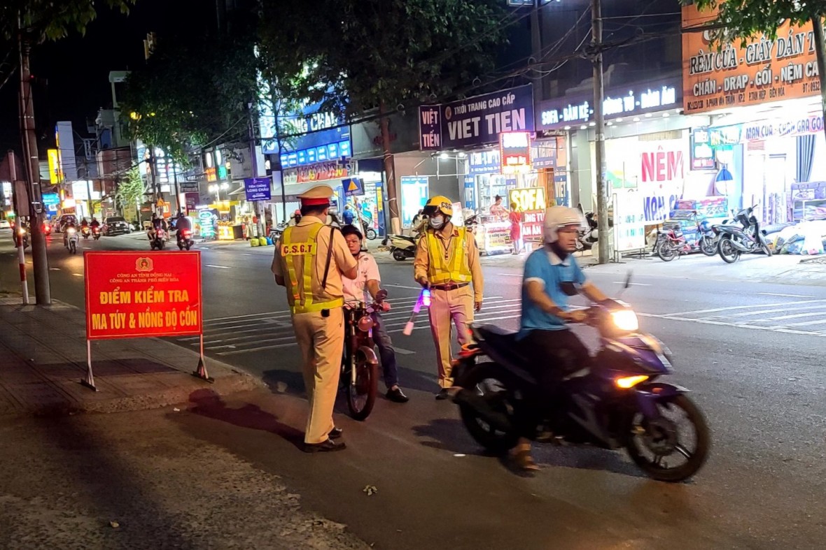 Đồng Nai: Công an TP Biên Hòa xuyên đêm chống “thần men”