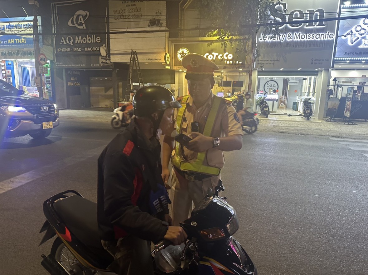 Đồng Nai: Công an TP Biên Hòa xuyên đêm chống “thần men”