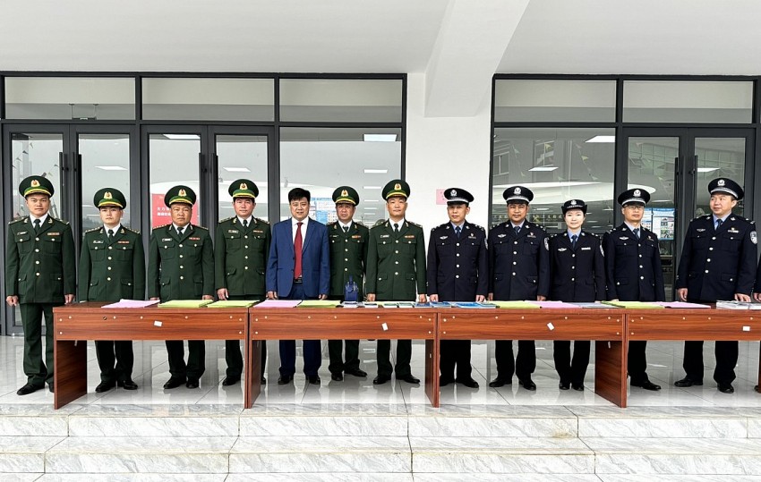 Hội đàm giữa Đồn Biên phòng Hà Giang với Trạm Kiểm soát biên phòng Thiên Bảo