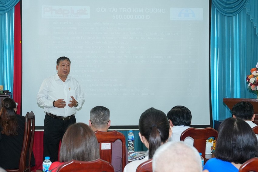 Ông Nguyễn Văn Nam – Phó Ban tổ chức thường trực chia sẻ về chương trình và kêu gọi tài trợ