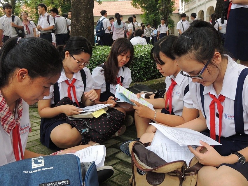 Gần 106.000 thí sinh Hà Nội làm thủ tục thi tuyển sinh vào lớp 10.