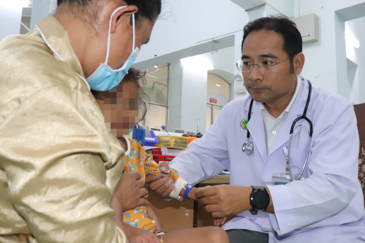 Bệnh viện Nhi đồng 2 kịp thời cứu sống bệnh nhi nguy kịch vì sốt xuất huyết