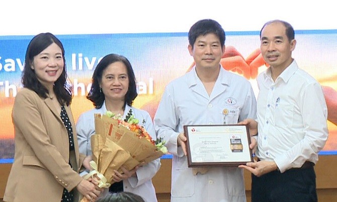 Bệnh viện Tim Hà Nội đạt chứng nhận vàng của AHA