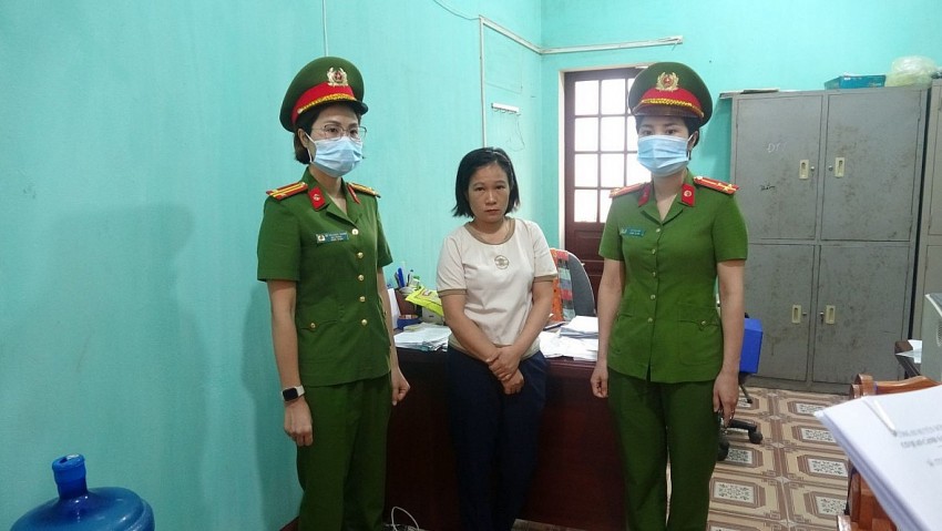 Bắc Giang: Khởi tố bị can, bắt tạm giam Chủ tịch UBND thị trấn An Châu và kế toán