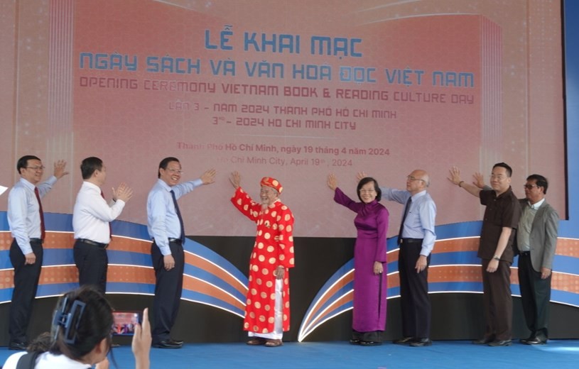 Rộn ràng khai mạc Ngày Sách và Văn hóa đọc Việt Nam năm 2024