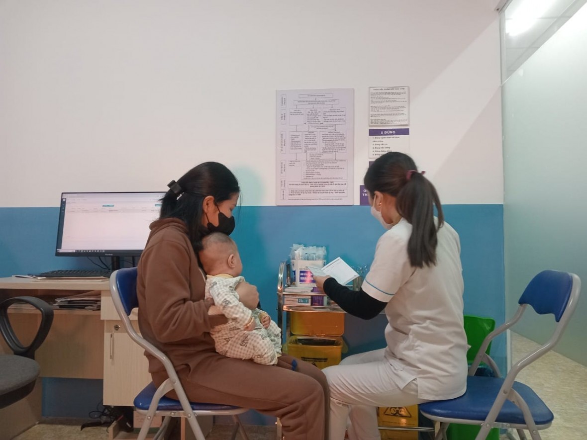 13.000 liều vắc xin 5 trong 1 đã phân bổ về các Trung tâm Y tế tại TP.HCM