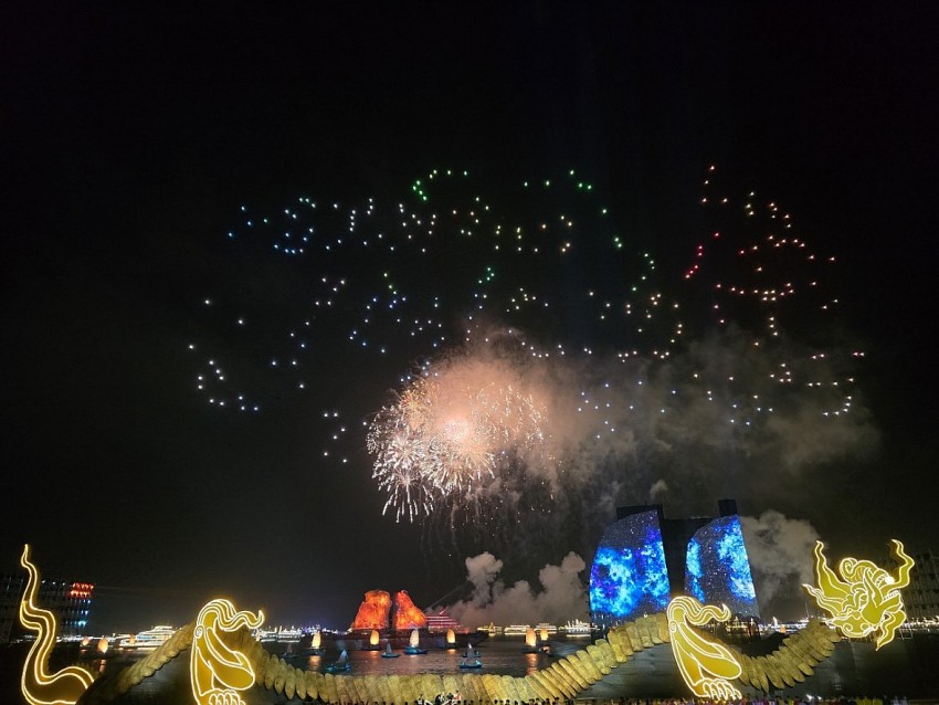 Khai mạc lễ hội Carnaval Hạ Long 2024 trên biển: "Bữa tiệc" hấp dẫn, hoành tráng