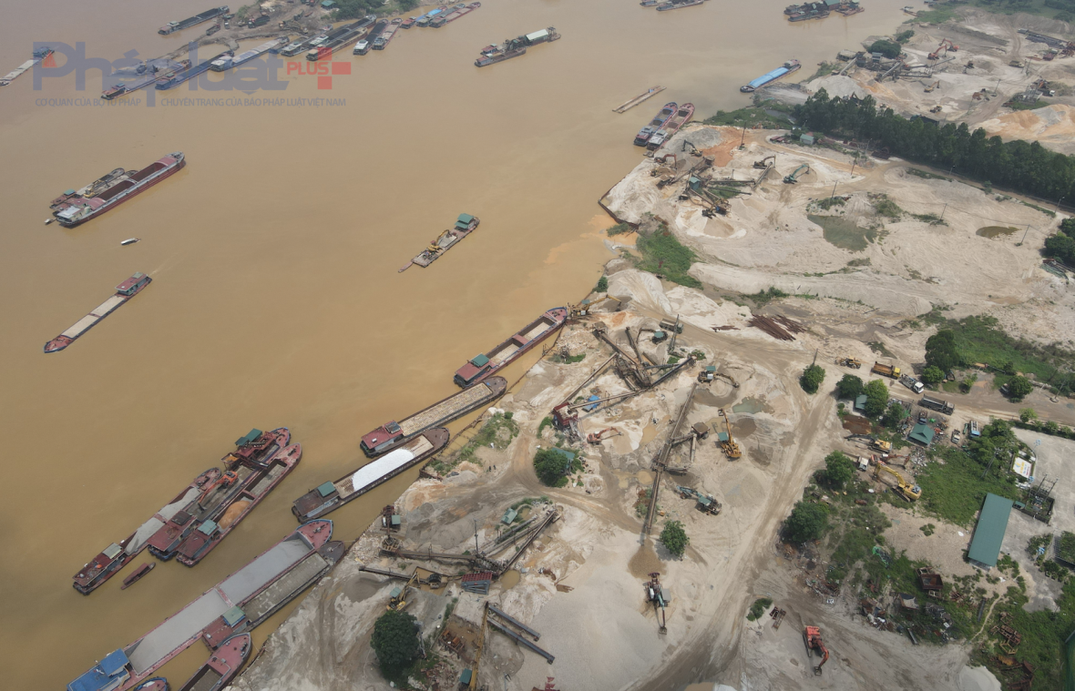 Vụ việc đấu giá 3 mỏ cát cao bất thường tại Hà Nội có diễn biến mới