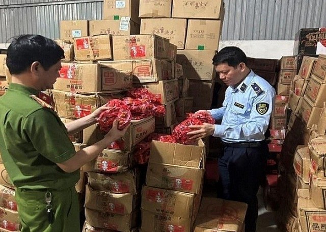 Hà Nội xử lý 239 vụ vi phạm về an toàn thực phẩm trong tháng cao điểm