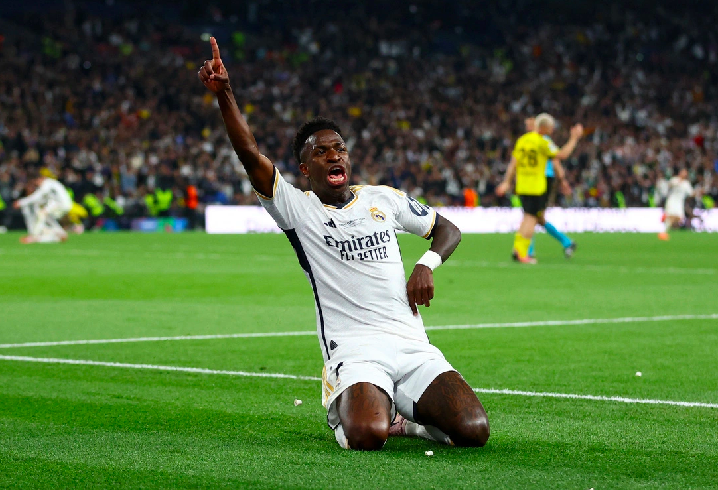 Niềm vui của Vinicius sau khi ghi bàn vào lưới Dortmund - Ảnh: REUTERS