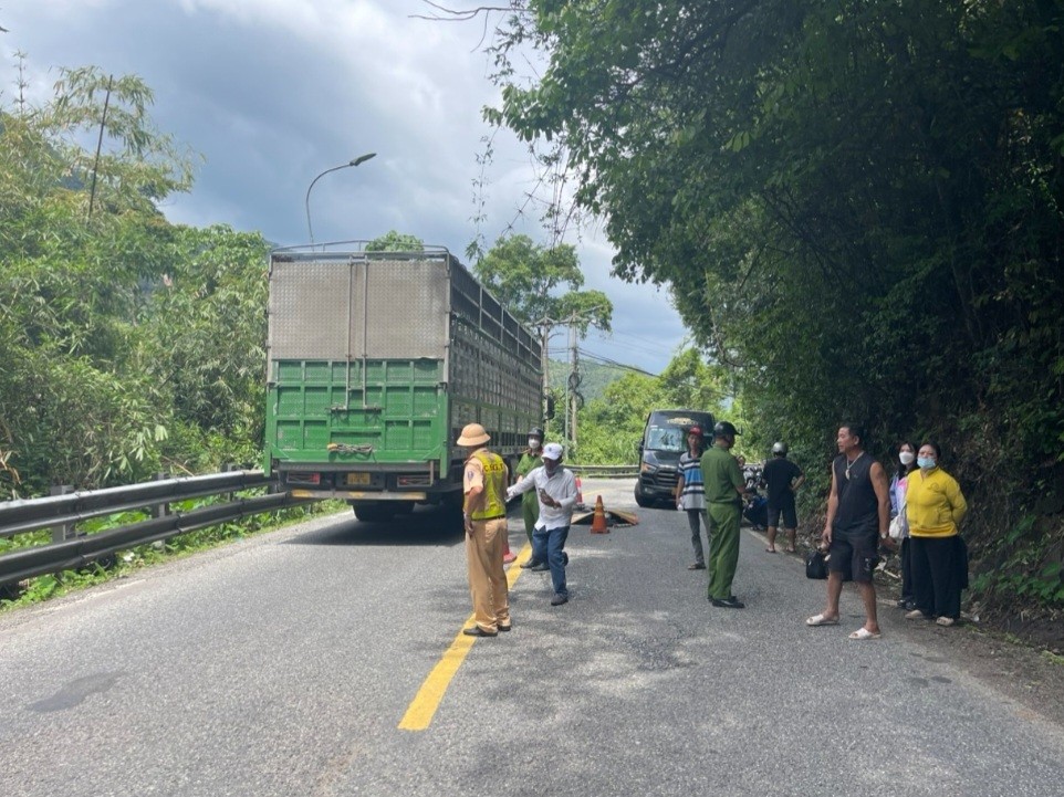 Lâm Đồng: Tai nạn liên hoàn trên đèo Bảo Lộc, 2 người thương vong