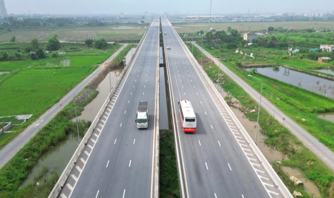 Đường cao tốc Ninh Bình - Hải Phòng đoạn qua Ninh Bình có điểm đầu sẽ kết nối với cao tốc Cao Bồ - Mai Sơn và Mai Sơn - Quốc lộ 45.