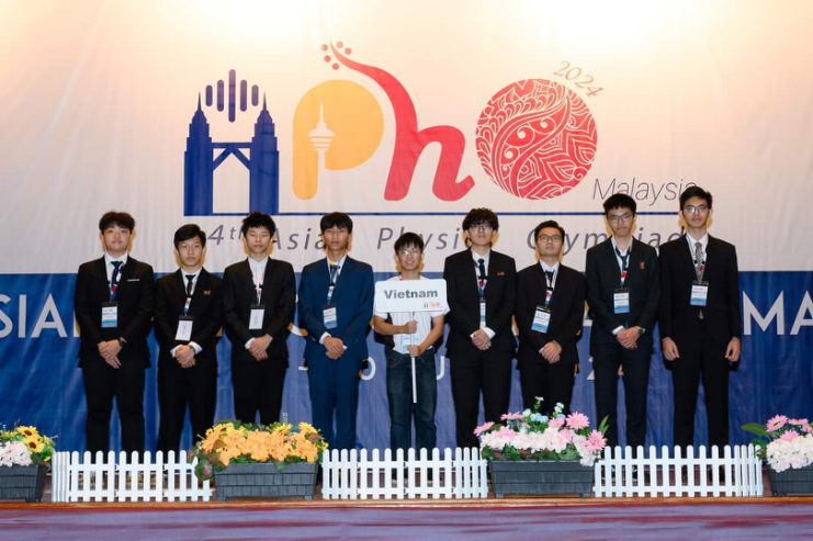 8 học sinh đoạt huy chương tại Olympic Vật lý châu Á năm 2024.
