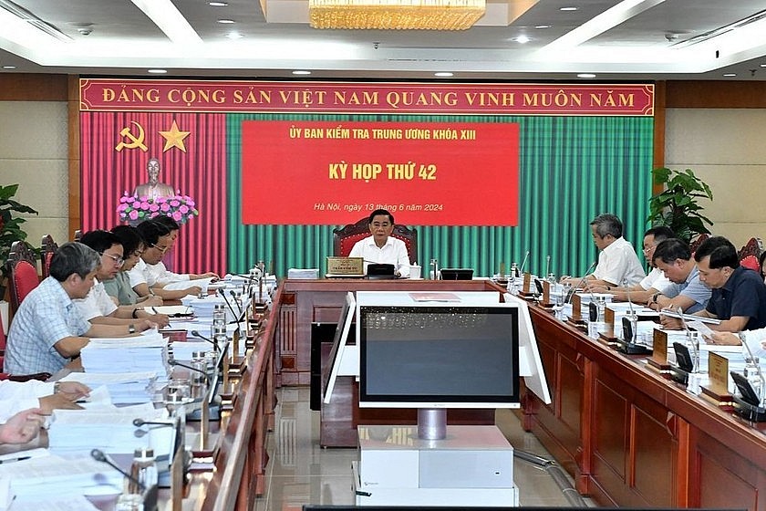 Đề nghị kỷ luật Ban Cán sự Đảng Bộ Tài chính nhiệm kỳ 2016 - 2021