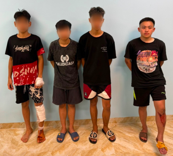 Hà Nội: Bắt đối tượng lạng lách, đánh võng trên cầu Nhật Tân