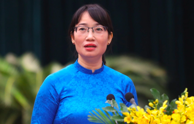 Bà Trần Thị Diệu Thúy trong ngày được HĐND TPHCM bầu giữ chức Phó chủ tịch UBND thành phố.