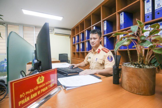 Hà Nội: Phòng CSGT xử lý hơn 300 vi phạm giao thông qua tin báo của người dân thông qua Zalo