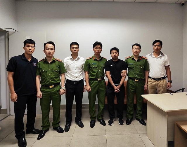INTERPOL Việt Nam bàn giao đối tượng truy nã tại Hàn Quốc cho Công an Bắc Giang