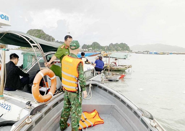 Quảng Ninh: Chìm tàu cá khi đang sửa chữa, một ngư dân tử nạn
