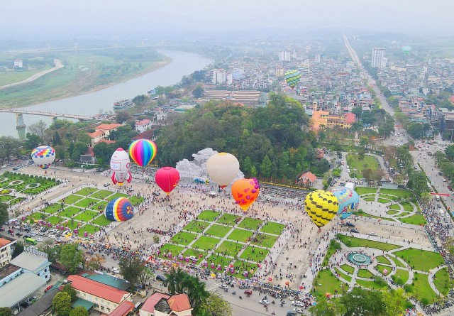 Hơn 1,8 triệu lượt khách du lịch đến tham quan, nghỉ dưỡng ở Tuyên Quang