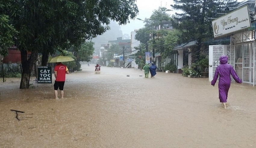 Khu vực gần Trường Nội trú tỉnh, thuộc phường Minh Khai, TP Hà Giang có dấu hiệu bị ngập lụt sâu.