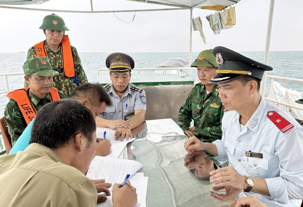 Quảng Ninh yêu cầu gần 1.500 tàu cá đăng ký theo quy định