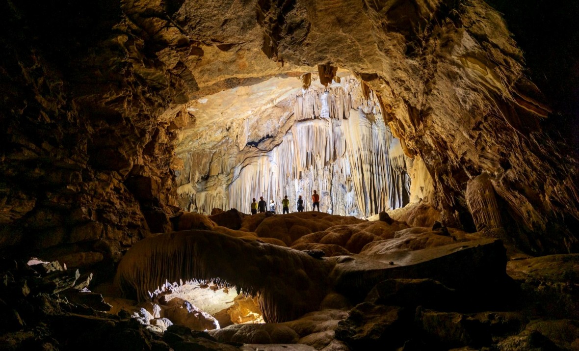 Cảnh đẹp kỳ vĩ trong lòng hang Hùng của hệ thống hang động Hung Thoòng. Ảnh: Nguyên Vân