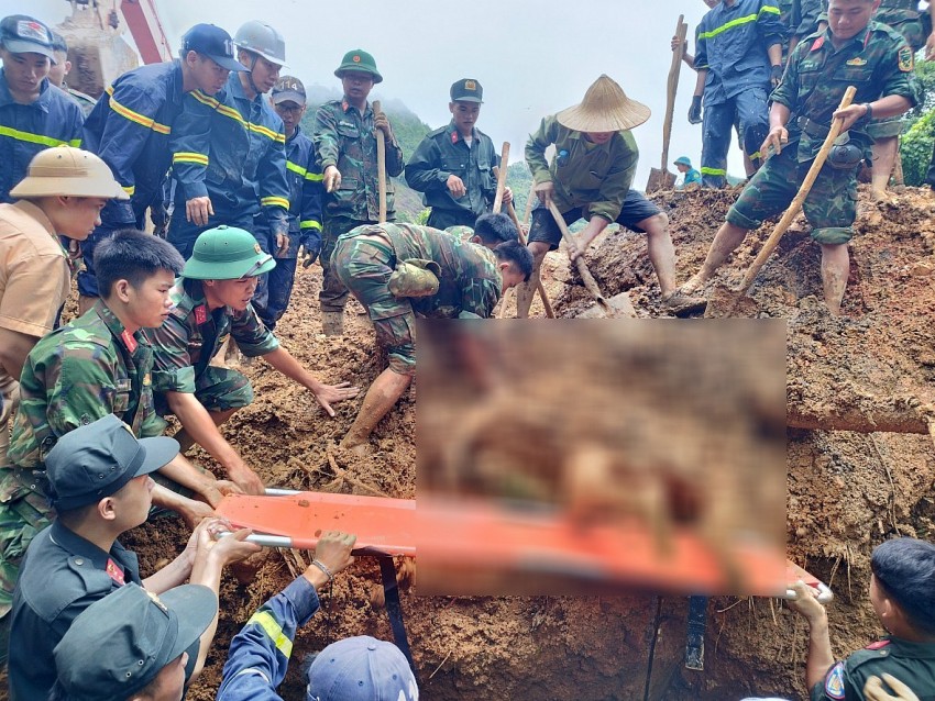 Vụ sạt lở nghiêm trọng ở Hà Giang: Có 15 người được đưa ra khỏi khu vực sạt lở