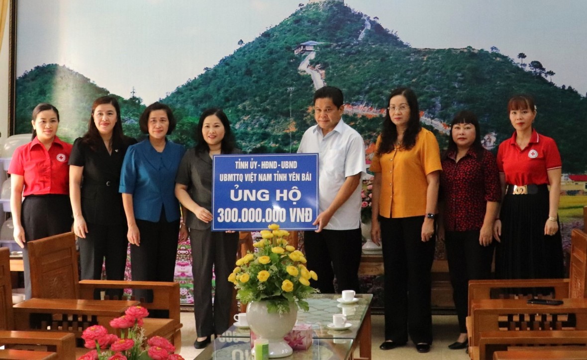 Tỉnh Yên Bái hỗ trợ Hà Giang 350 triệu đồng khắc phục hậu quả thiên tai