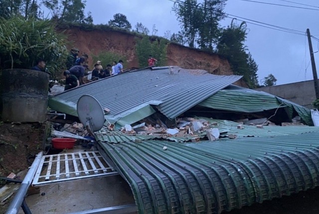 Lâm Đồng: Thông tin mới nhất vụ sạt lở đất khiến 1 người tử vong