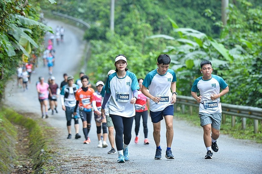 Hơn 3.000 VĐV trong nước và quốc tế tham gia giải chạy “Quang Binh International Marathon 2024” với nhiều lứa tuổi khác nhau.