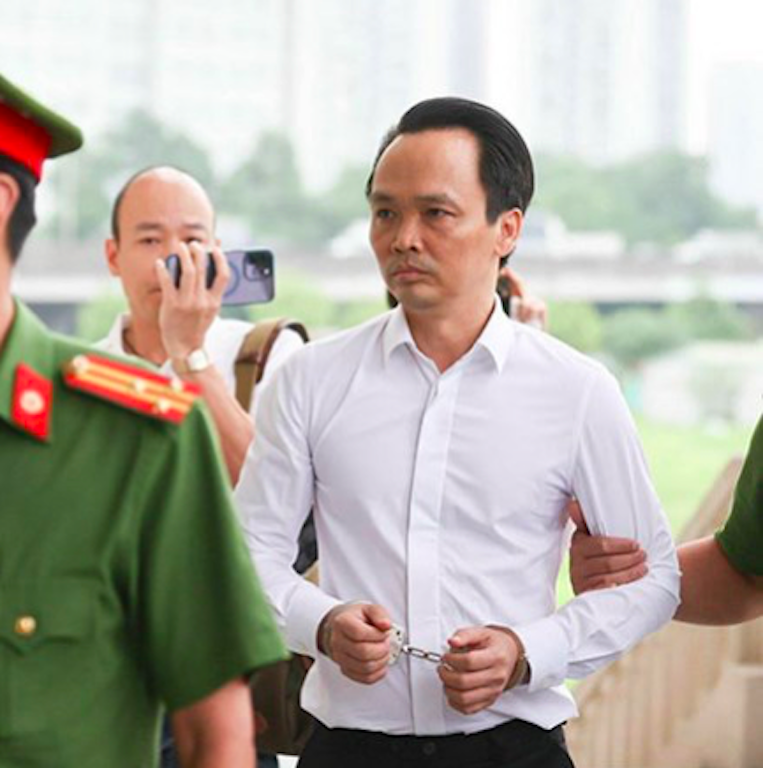 Trước phiên tòa, ông Trịnh Văn Quyết cùng gia đình đã khắc phục hơn 210 tỉ đồng và bị cáo xin nhận trách nhiệm, đề nghị luật sư bào chữa tập trung trình bày về các tình tiết giảm nhẹ