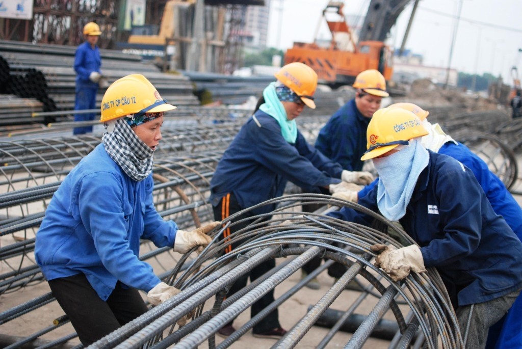 Hàng ngàn lao động ngành xây dựng bị ảnh hưởng quyền lợi do doanh nghiệp nợ BHXH.