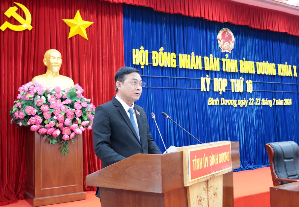 Chủ tịch HĐND tỉnh Nguyễn Văn Lộc phát biểu khai mạc Kỳ họp​