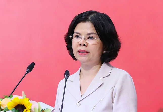 Phê chuẩn miễn nhiệm Chủ tịch UBND tỉnh Bắc Ninh đối với bà Nguyễn Hương Giang