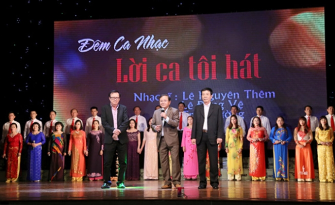 Chương tr&igrave;nh ca nhạc &ldquo;Lời ca t&ocirc;i h&aacute;t&rdquo; (t&aacute;c giả: L&ecirc; Nguy&ecirc;n Th&ecirc;m, L&ecirc; Đăng Vệ) được giải A -&nbsp; Giải thưởng Hội nhạc sĩ Việt Nam 2015. Ảnh: Internet