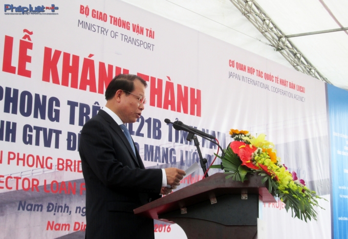 Ph&oacute; Thủ tướng Vũ Văn Ninh ph&aacute;t biểu tại buỗi lễ.