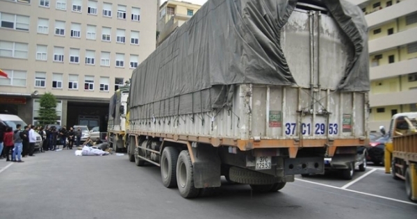 Hà Nội: Thu giữ hàng chục tấn hàng hóa không rõ nguồn gốc