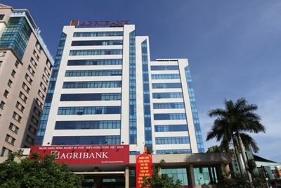 Agribank nhận bằng chứng nhận top 10 doanh nghiệp t&iacute;n nhiệm nhất Việt Nam