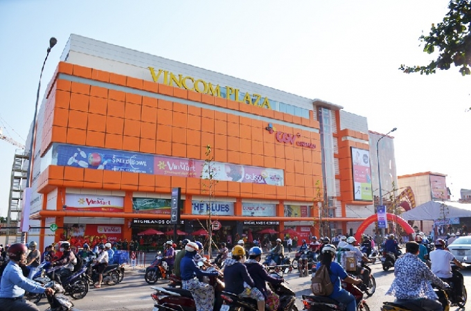 Vincom Plaza G&ograve; Vấp tọa lạc tại Ng&atilde; tư Phan Văn Trị &ndash; Nguyễn Th&aacute;i Sơn, hai tuyến đường lớn v&agrave; sầm uất nhất Quận G&ograve; Vấp